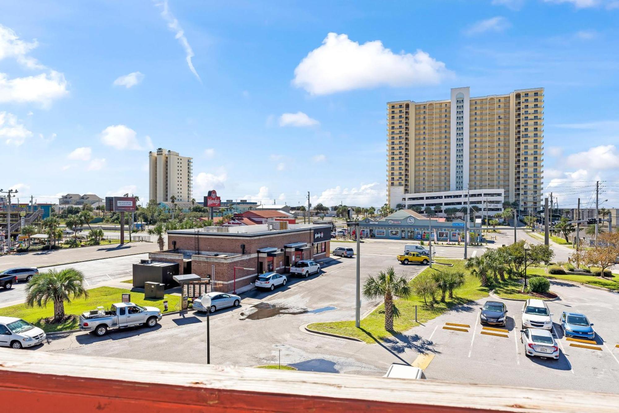 1302b St Thomas Square *
