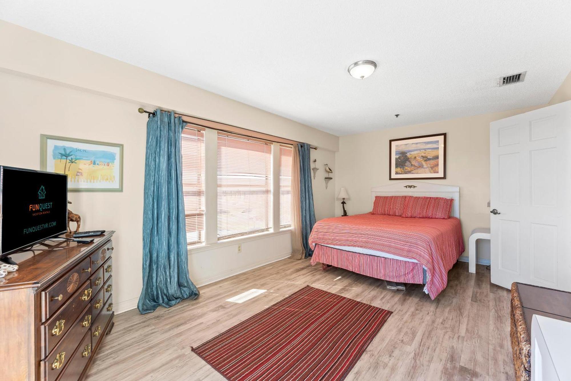 1302b St Thomas Square * Panama City Beach