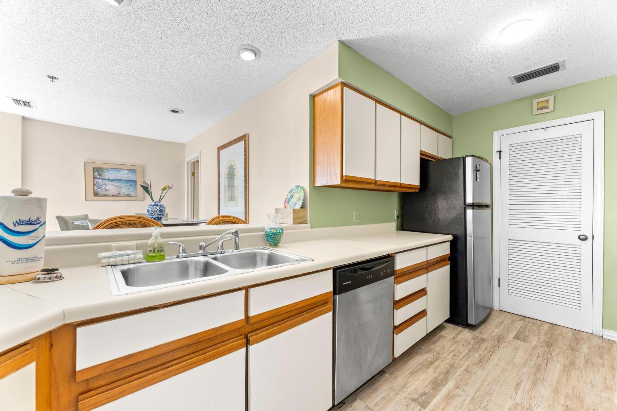 Apartment 1302b St Thomas Square Panama City Beach